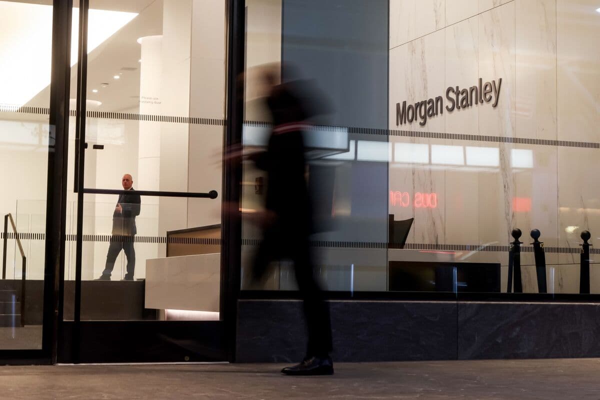 Morgan Stanley Joins Wall Street Rivals With Stock-Trading Boon - Bloomberg.com