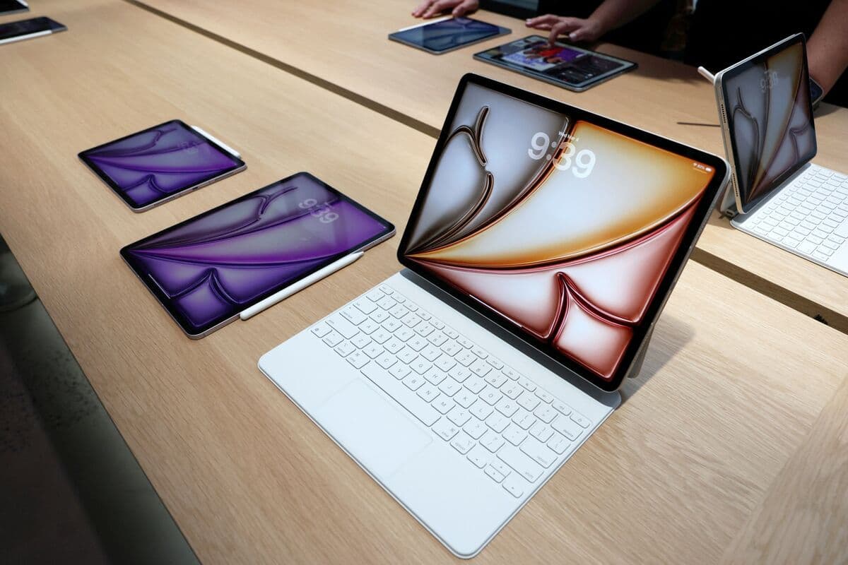 Apple Readies OLED iPad Mini, With Low-End and Air Updates Coming in 2027 - Bloomberg.com