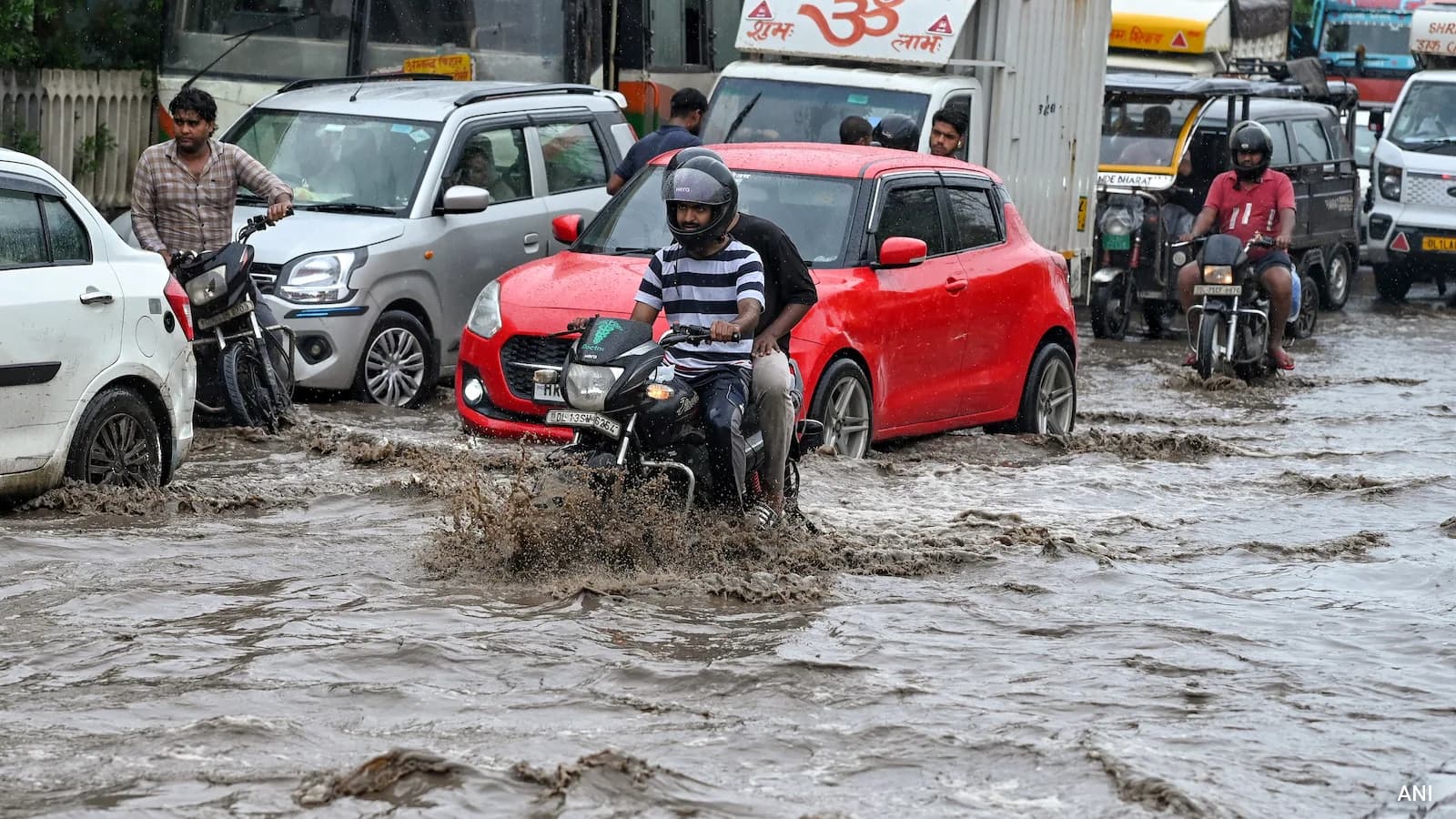 Weather LIVE Updates: Monsoon Spell Continues In Delhi, Waterlogging In Several Parts