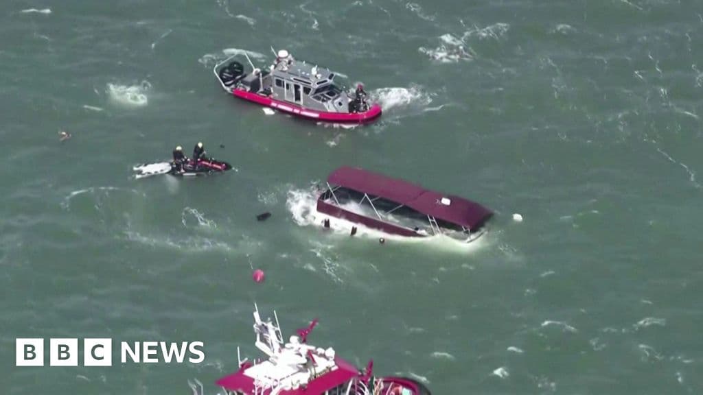 One dead and three missing after boat sinks near Alcatraz - BBC