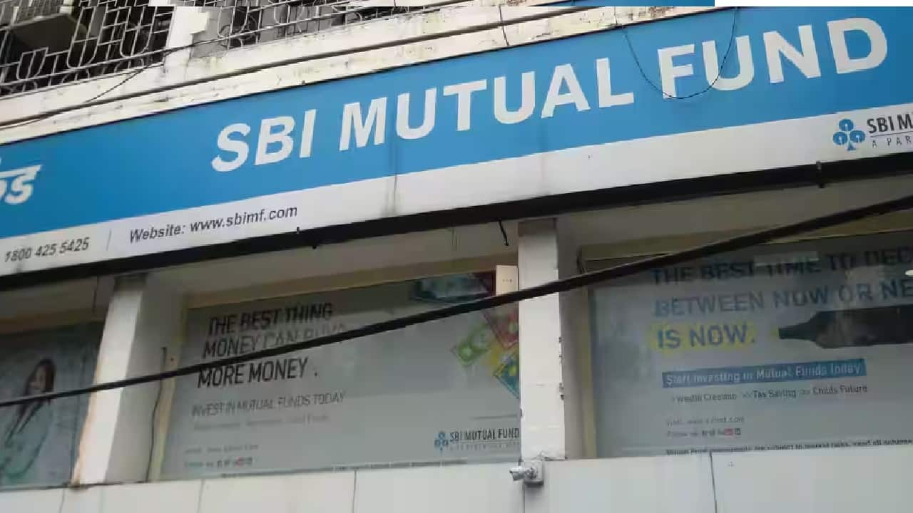 SBI Funds Management IPO size reduced to Rs 9,813 crore after pre-IPO round with marquee investors