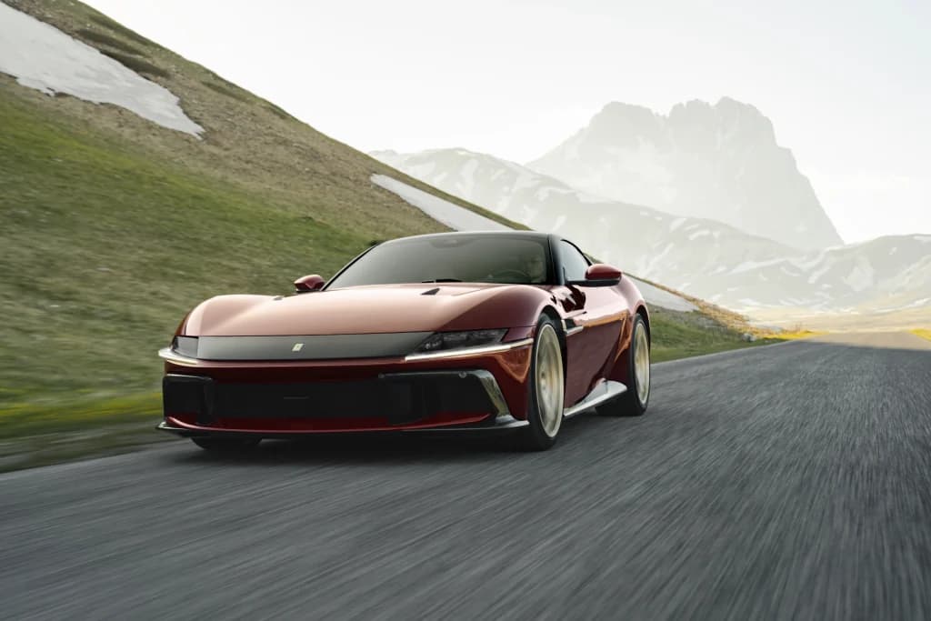 Ferrari 12Cilindri Manuale Debuts with Revolutionary 'Manuale by Wire' Driving Experience