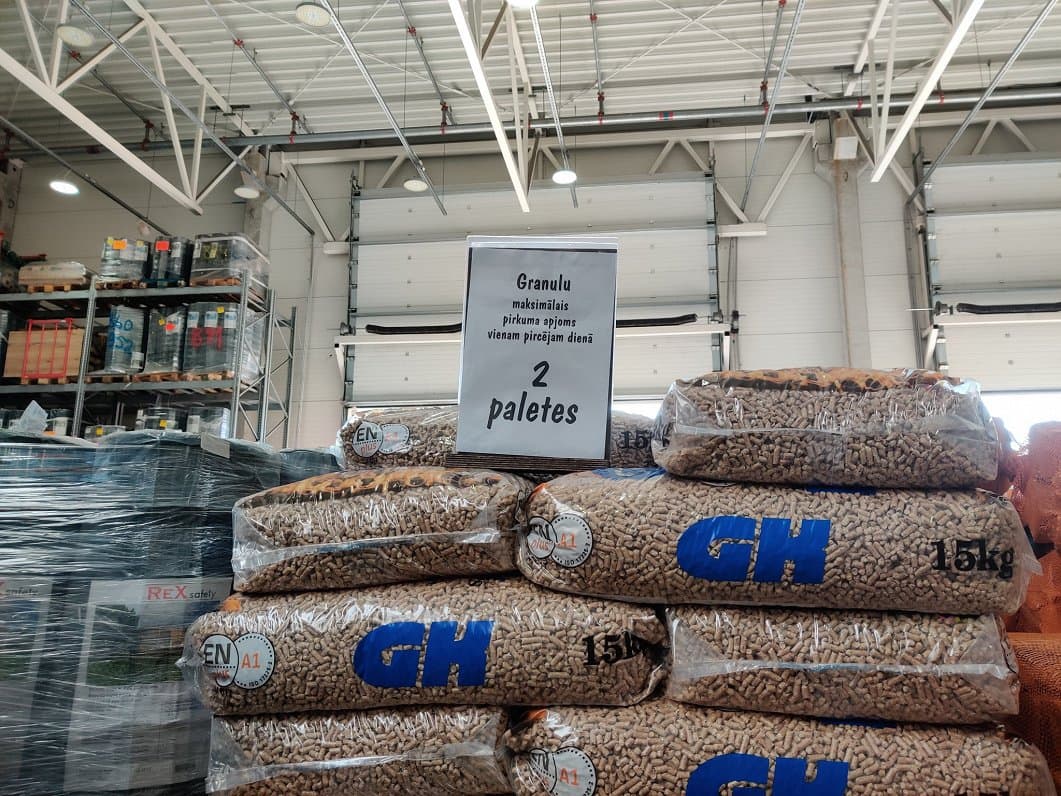 Stores set fuel pellet purchase limits - producers say there's plenty to go around